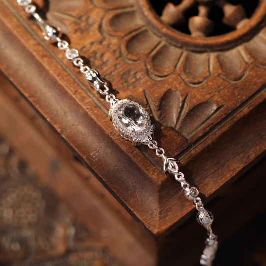 The Ultimate Gift Guide: Timeless Elegance with the Vintage-Inspired White Crystal Bracelet