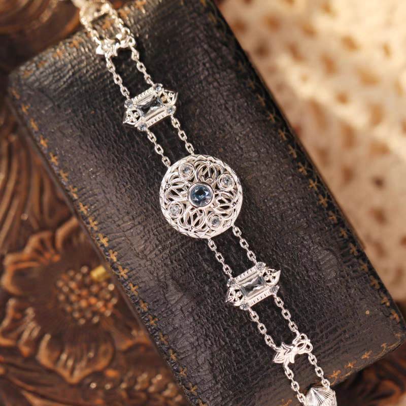 The Perfect Gift for Someone Special: Taj Mahal-Inspired Sterling Silver Bracelet