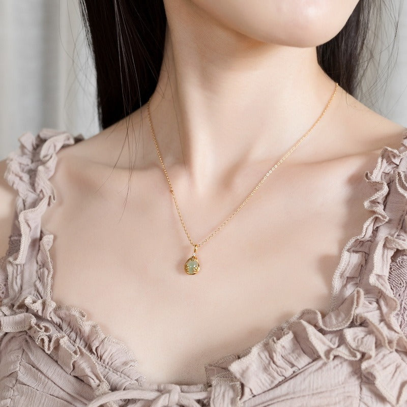 Vintage Teardrop Aventurine and White Crystal Pendant Necklace - S925 Sterling Silver Crown Design