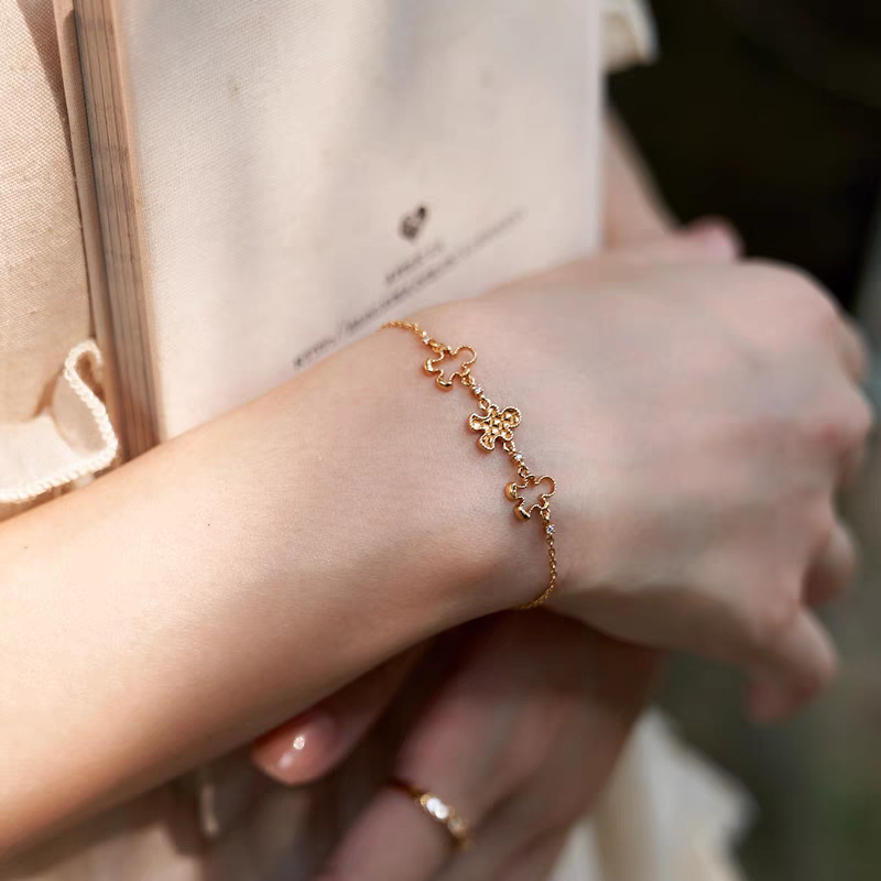 Gingerbread Man Bracelet - 925 Sterling Silver, Gold-Plated, Minimalist & Cute, Premium Zircon Detailing