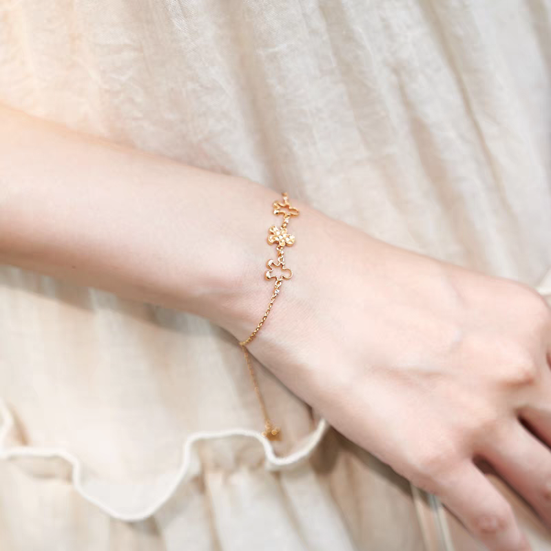 Gingerbread Man Bracelet - 925 Sterling Silver, Gold-Plated, Minimalist & Cute, Premium Zircon Detailing