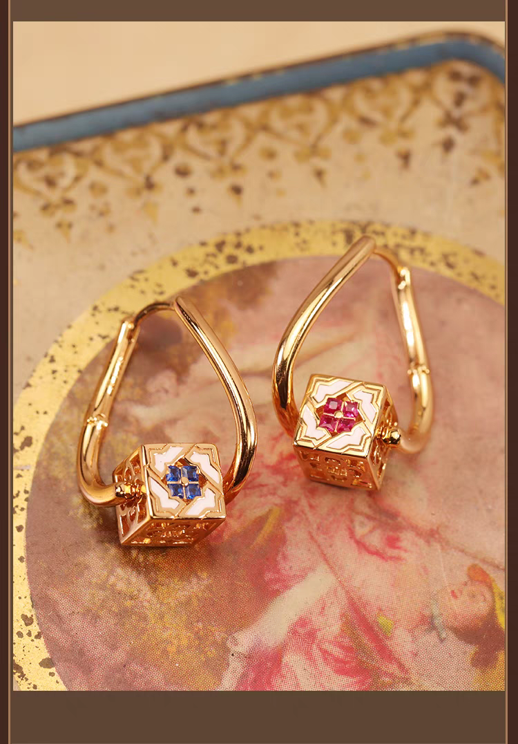 Culaccino Asymmetrical Enamel Square Earrings – 925 Silver Vintage-Inspired Studs with Cubic Zirconia