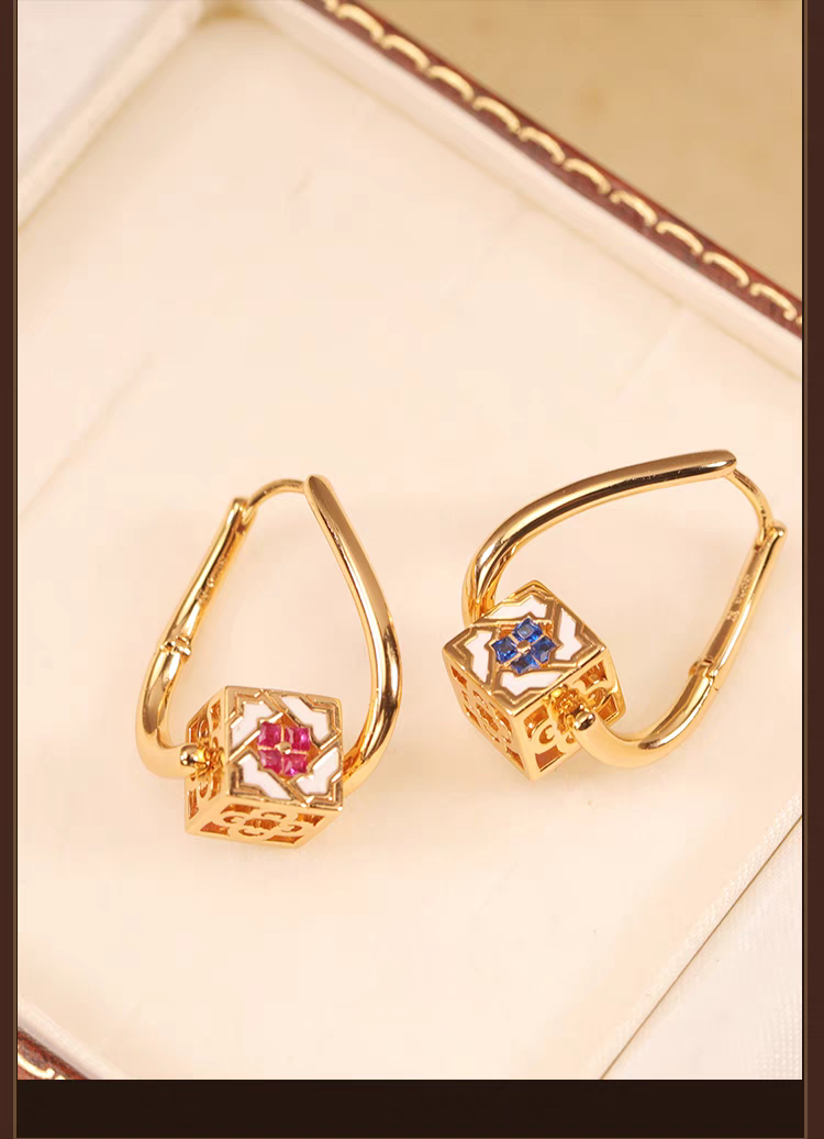 Culaccino Asymmetrical Enamel Square Earrings – 925 Silver Vintage-Inspired Studs with Cubic Zirconia