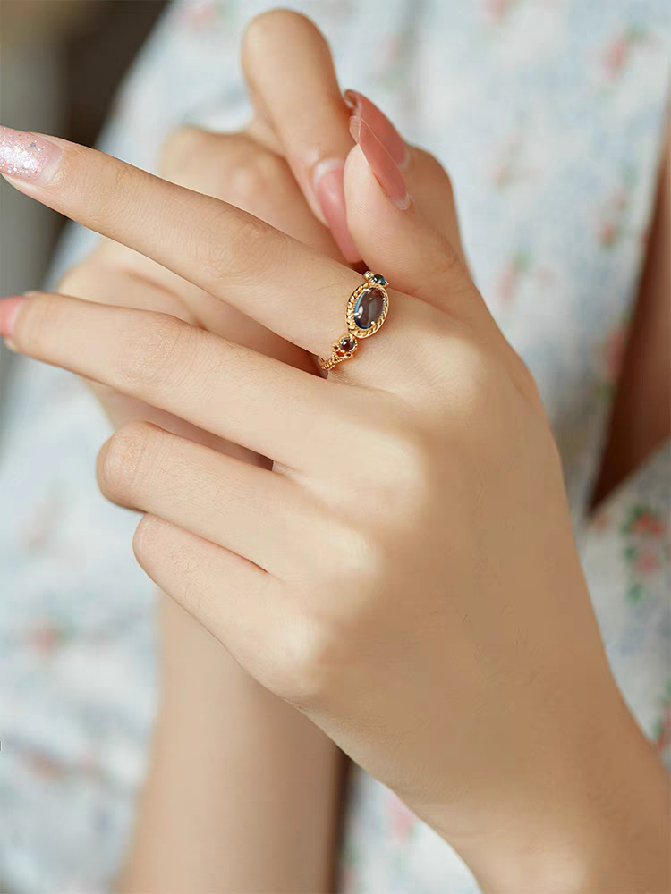 Every Sea is an Island: Vintage Blue Topaz Open Ring in Gold-Plated 925 Silver