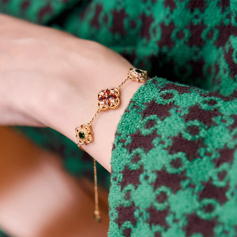 Flower Tile Bracelet: Vintage-Style Natural Gemstone Bracelet in Gold-Plated 925 Silver with Diopside and Garnet