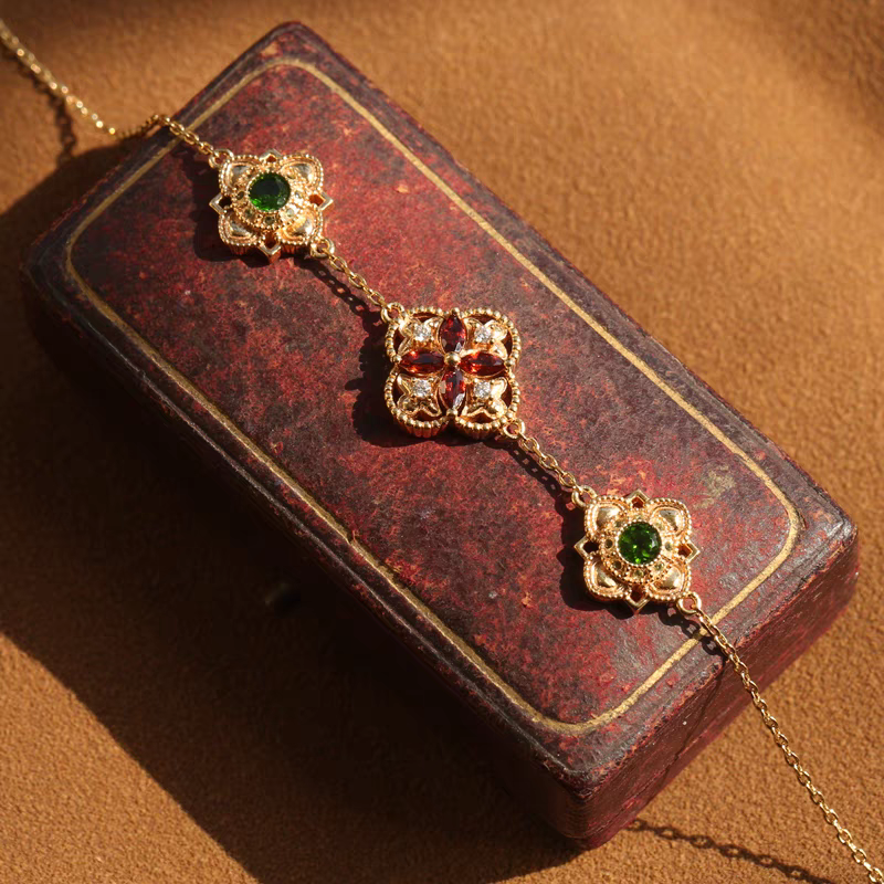 Flower Tile Bracelet: Vintage-Style Natural Gemstone Bracelet in Gold-Plated 925 Silver with Diopside and Garnet