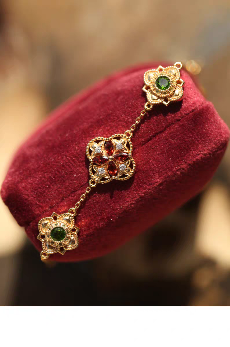 Flower Tile Bracelet: Vintage-Style Natural Gemstone Bracelet in Gold-Plated 925 Silver with Diopside and Garnet