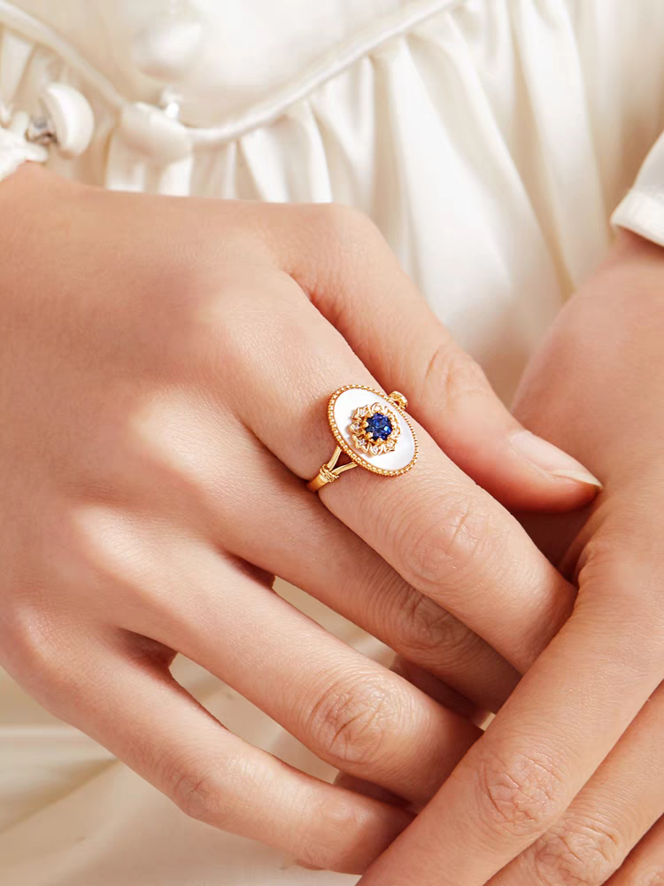 Blue Gilded Dream Ring – Vintage Royal Blue Sapphire & Mother of Pearl Oval Statement Ring in 925 Sterling Silver, Gold-Plated