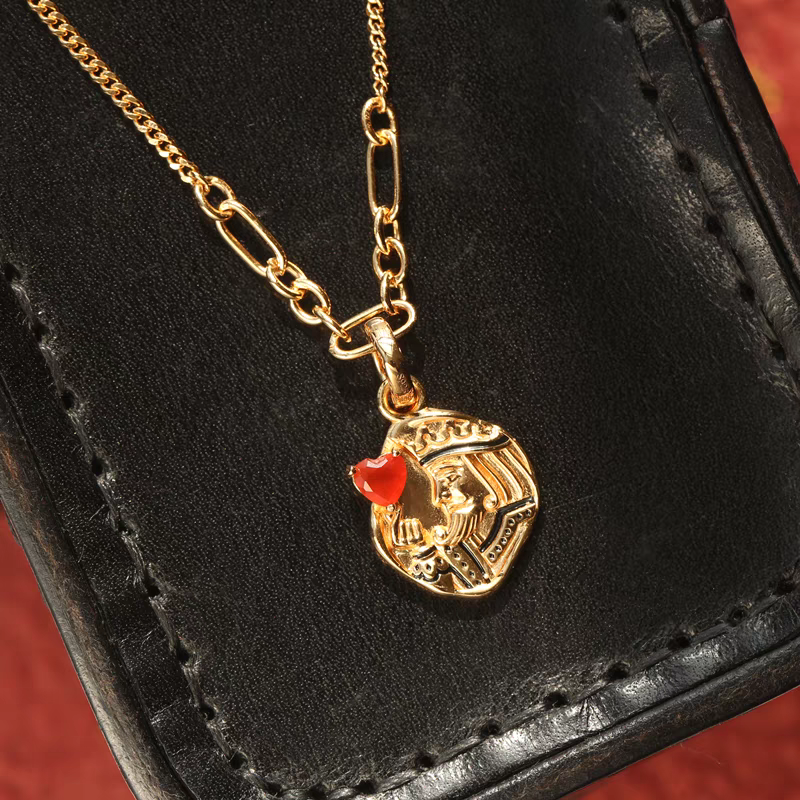 The King's Heart Vintage Coin Necklace - 925 Silver Gold-Plated Poker Heart Pendant with Red Agate