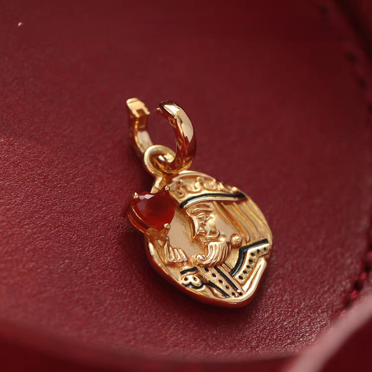 The King's Heart Vintage Coin Necklace - 925 Silver Gold-Plated Poker Heart Pendant with Red Agate