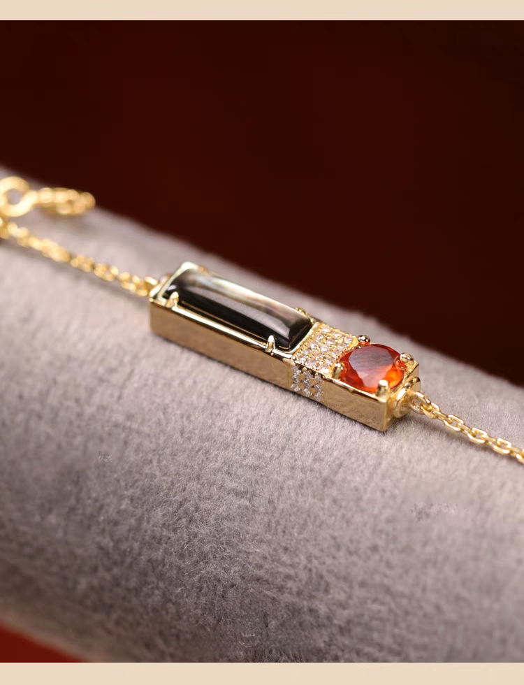 Twilight at Sunset Bracelet - Sterling Silver Garnet & Black Shell Rectangular Pendant Bracelet