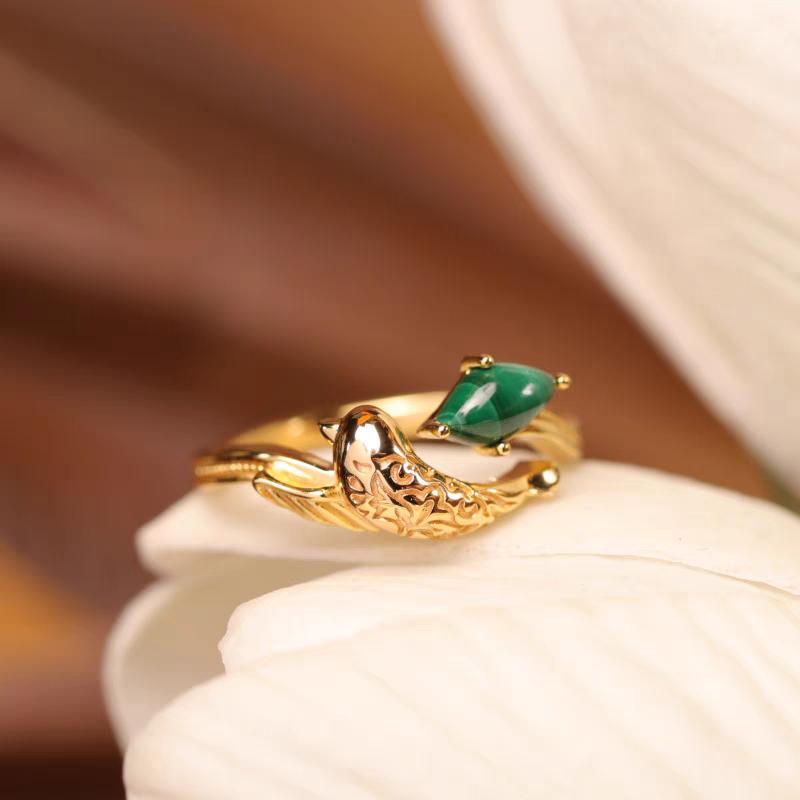 Emerald Messenger Ring – Freedom & Renewal in Gold-Plated Silver with Malachite