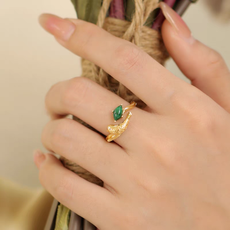 Emerald Messenger Ring – Freedom & Renewal in Gold-Plated Silver with Malachite