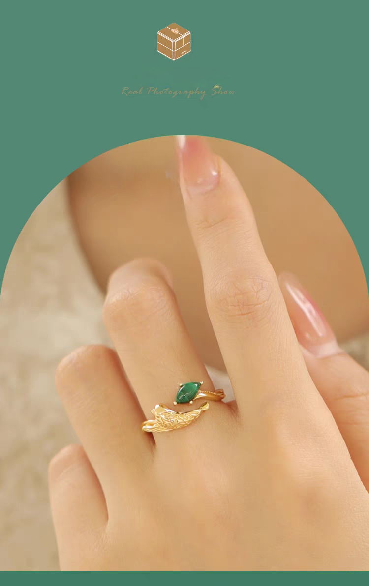 Emerald Messenger Ring – Freedom & Renewal in Gold-Plated Silver with Malachite