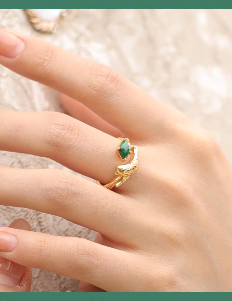 Emerald Messenger Ring – Freedom & Renewal in Gold-Plated Silver with Malachite