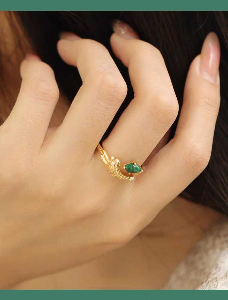 Emerald Messenger Ring – Freedom & Renewal in Gold-Plated Silver with Malachite